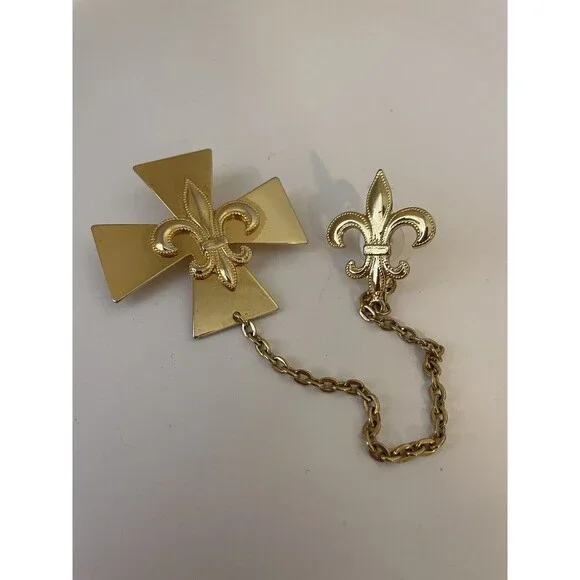 Vintage Misaligned Cross Fleur DeLis Brooch Pin Brass Color Metal 1.75