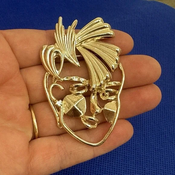 Vintage 80's Gold Tone Open Work Modern Punk Abstract Woman Face Pin