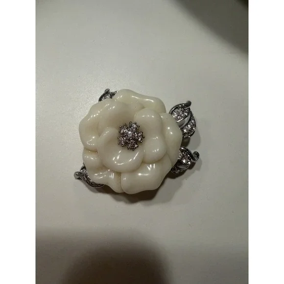 VTG NOLAN MILLER Silver Tone Lara Camellia Cream Flower Rhinestone Pin Brooch
