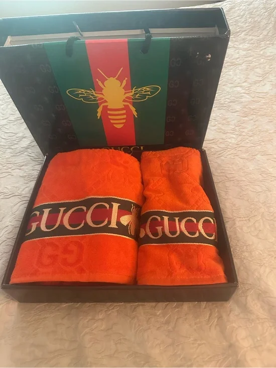 Gucci Bright Orange Logo Stripe Towel Set