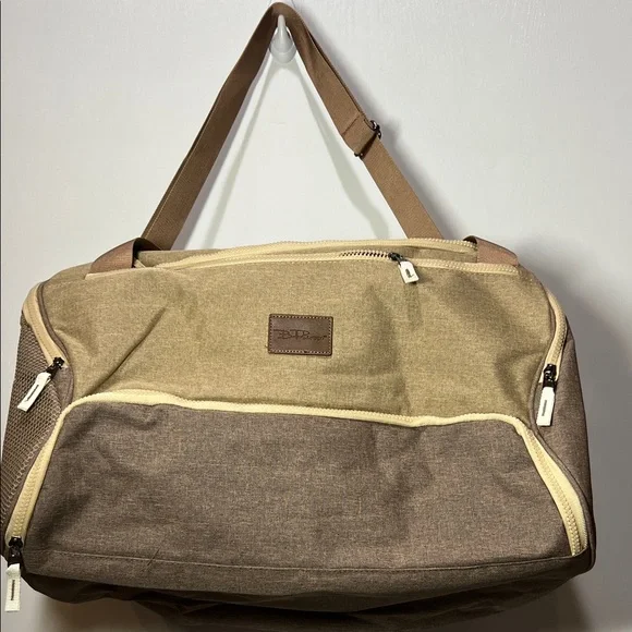 Bella Russo 20” Classic Tan and Brown Duffle Bag