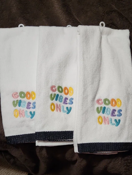 White Embroidered 'Good Vibes Only' Hand Towels