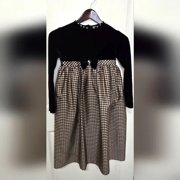 Youngland Girls Size 8 Black‎ Velvet Dress