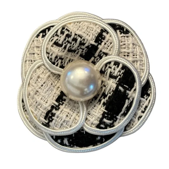 Tweed Pearl Flower Pin Hair Clip
