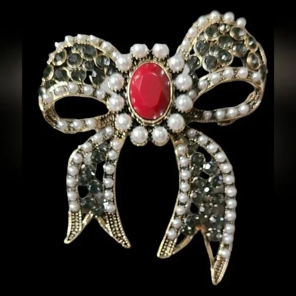 Paris Brooch Maroon Red Stones with‎ Pearls Gold Metallic Filigree 2.5