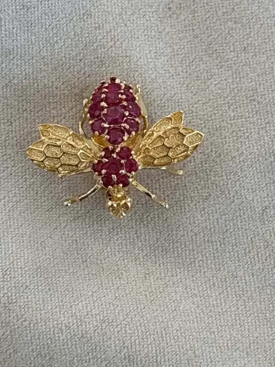 Vintage New 14K Yellow Gold Ruby Bee Brooch Pin Gorgeous Color!
