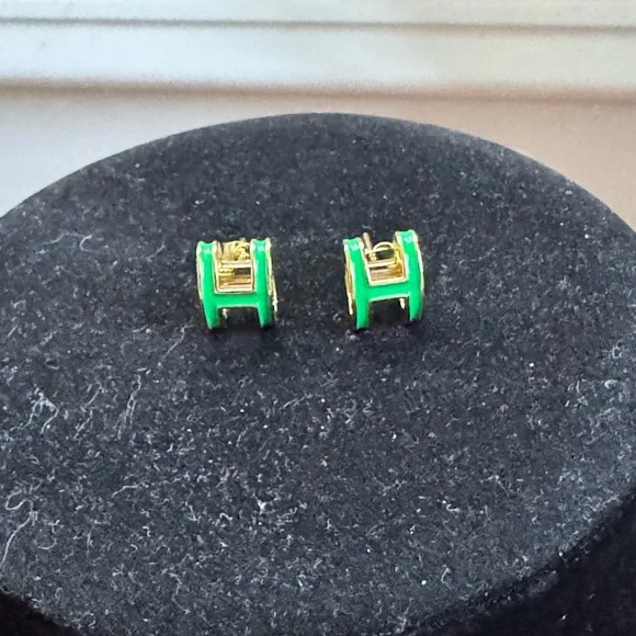 ❤️ Green “H” Gold Post‎ Earrings
