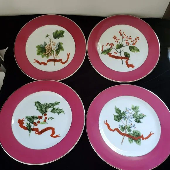Williams-Sonoma Home Holiday Berry Dessert Plates - Set of 4 - Portugal