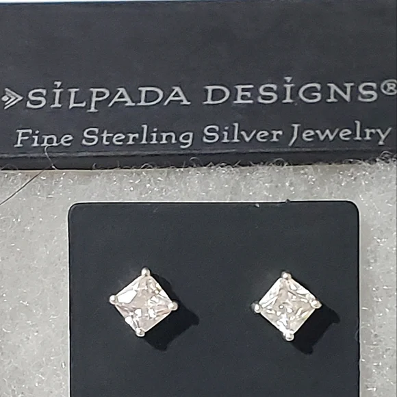 Rare Silpada 925 Sterling Silver Noble Cubic Zirconia Stud Earrings P1304