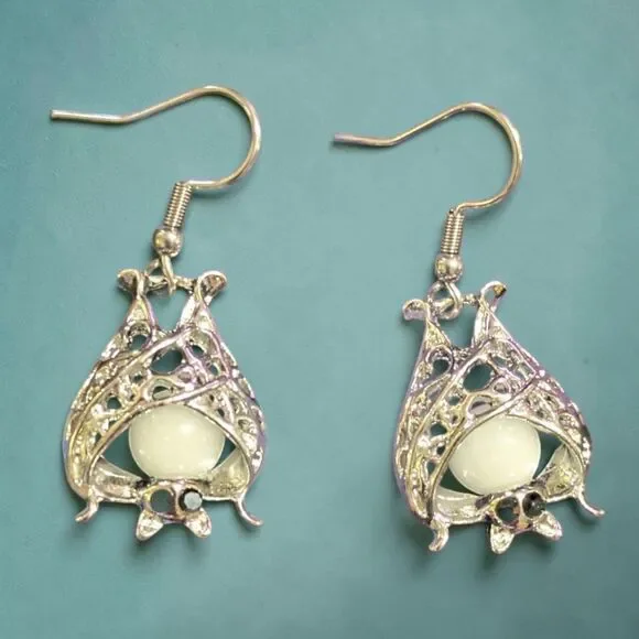 Silver Tone Filigree Dangle Earrings White Stone Boho Vintage Style Drop Earring