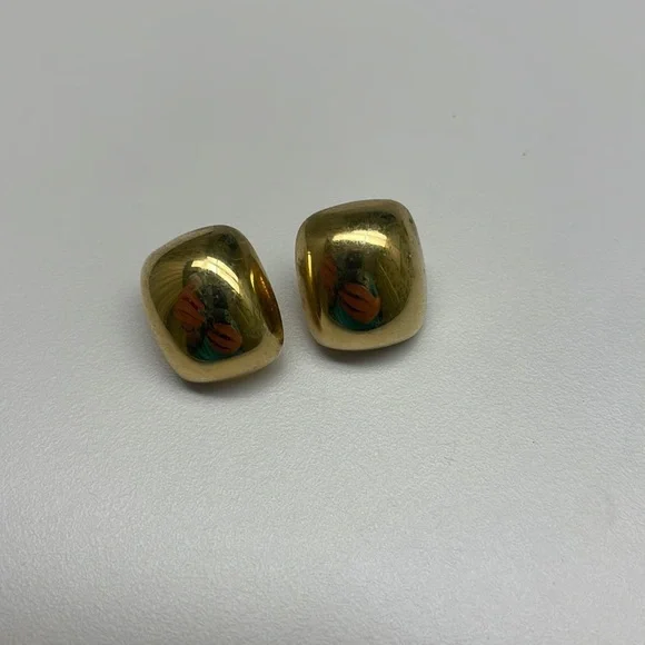 Gold rectangle earrings