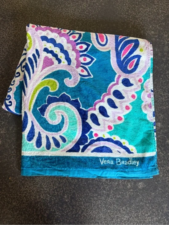 Vera Bradley Waikiki Paisley Floral Beach Towel Blue Pink Purple Soft Towel NWOT