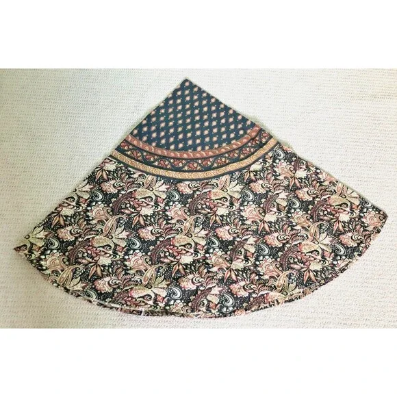 Williams Sonoma Tablecloth Round 70 in Black Brown Paisley Cotton India Boho