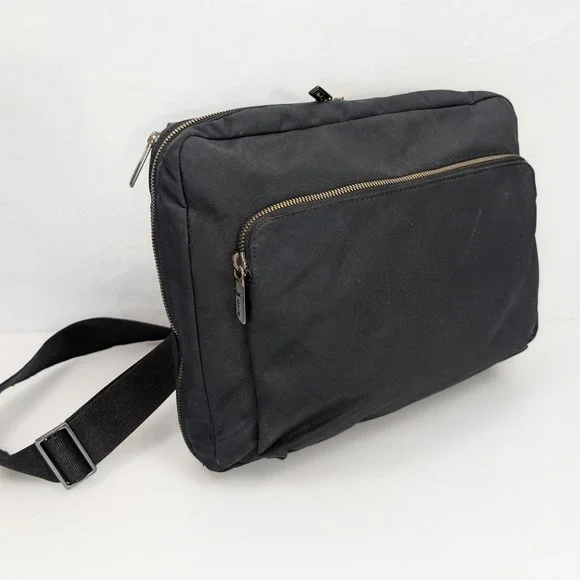 Away‎ Travel Messenger Bag Black Nylon Crossbody Tech Laptop Bag Minimalist