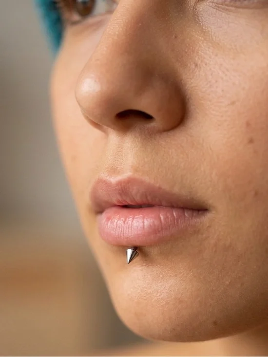 Silver Cone Labret Lip Stud - Minimal Spike Piercing