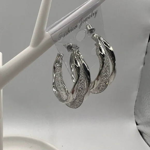 Silver Tone and Faux‎ Crystals Fashion Jewelry Earrings NEW