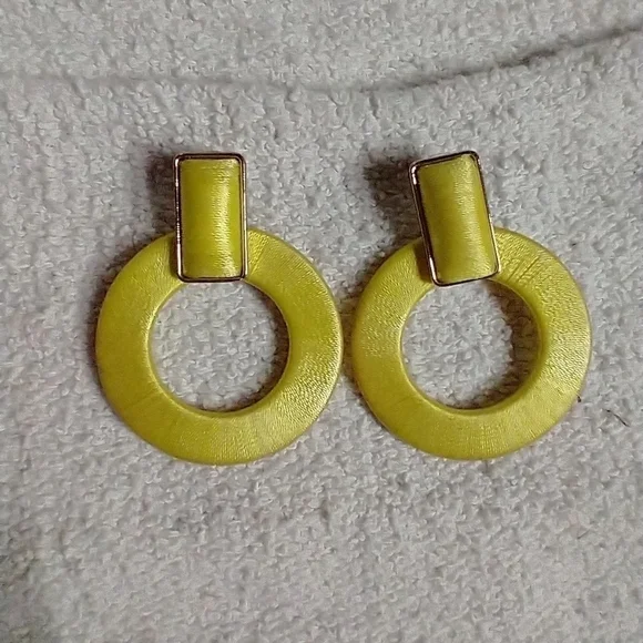 Large huge yellow 🟡 bright 😎 threads cloth dangle post earrings