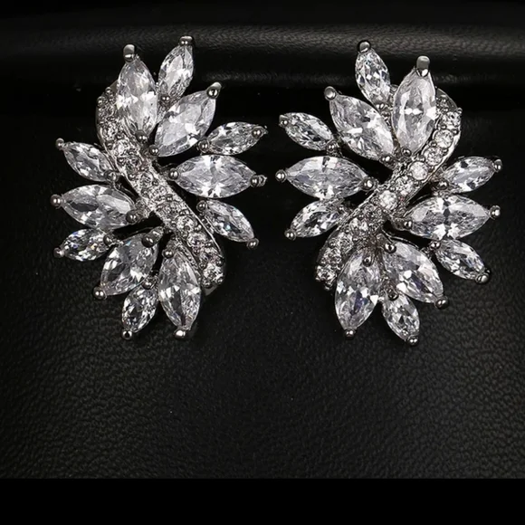 18K White Gold Swarovski Elements crystal Marquise women's earrings
