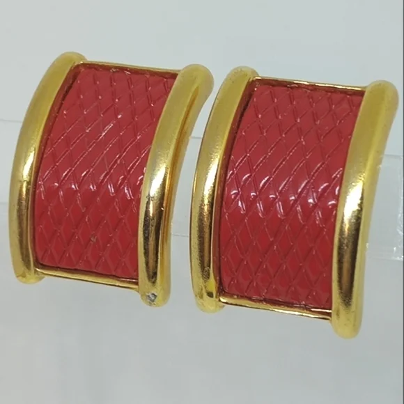 * vintage Ginnie Johansen red & gold tone clip on earrings