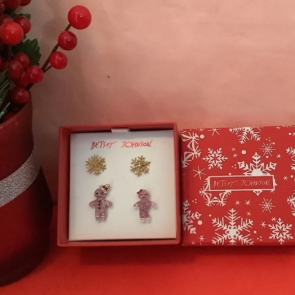 Betsey Johnson Pink Gingerbread & Snowflake Christmas Earring Set New