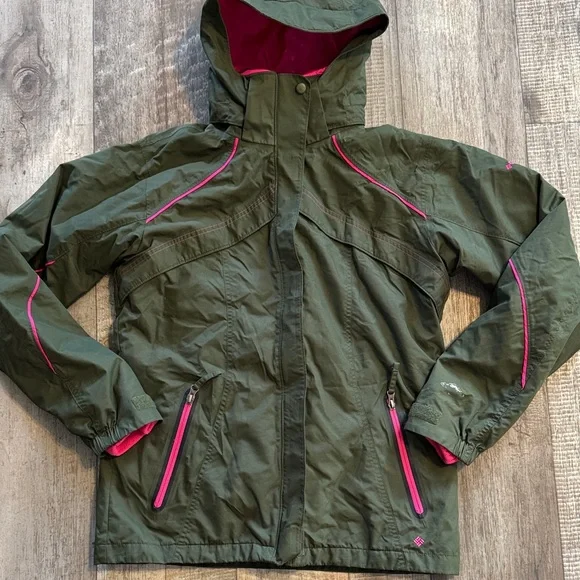 COLUMBIA Green/ Pink Accents - - 3 in 1 Coat- size kids 18-20 or Adult Small