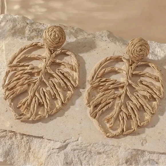 RAFFIA ❤️‍🔥 MONSTERA LEAF EARRINGS NWT