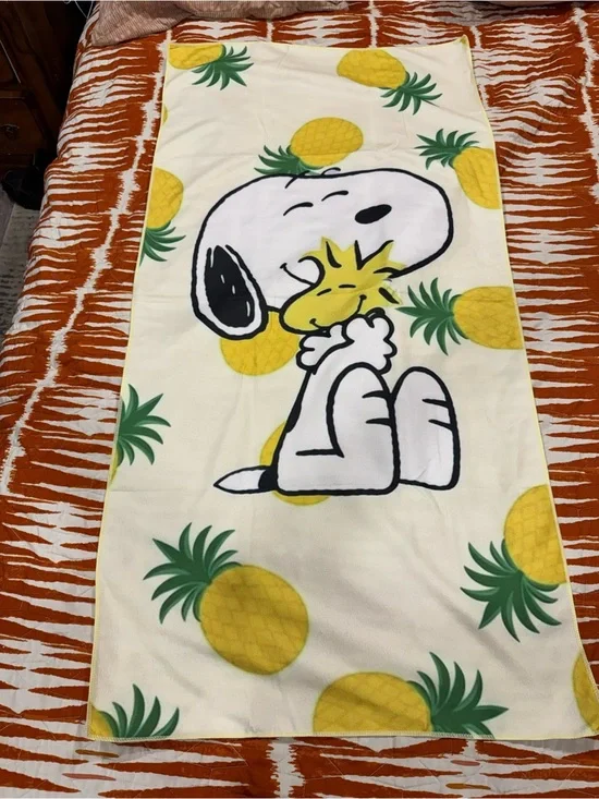 Snoopy Pineapple Beach Towel - Yellow & White