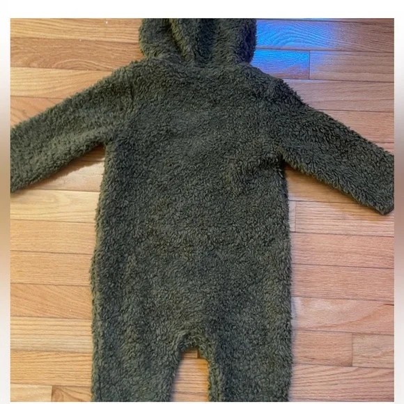 New With Tags Organic Cotton Sherpa Hooded Bunting | Olive Green | 18 Months