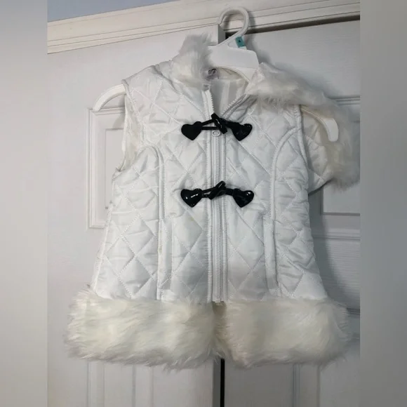 Satin flowers girls faux fur hooded white winter vest patent‎ closure heart sz 5