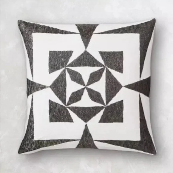 Williams Sonoma Black & White Beaded Lyncort Zardozi Pillow Cover Linen Texture