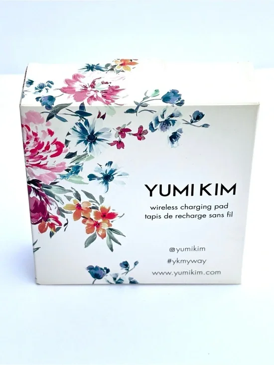 NIB Yumi Kim Floral Qi Wireless Charging Pad - Pastel Pink & Multicolor Blooms