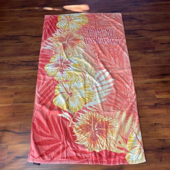 Tommy Bahama Tropical Beach Towel Coral Hibiscus Floral Cotton Beach Resort