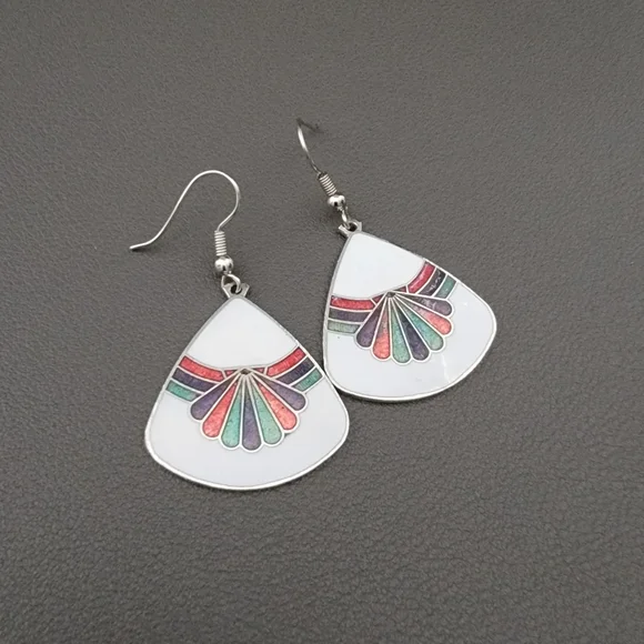 Enamel cloisonne earrings with fan/scallop motif