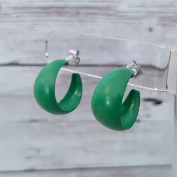 Vintage Earrings Retro Chunky Green Hoops 7/8