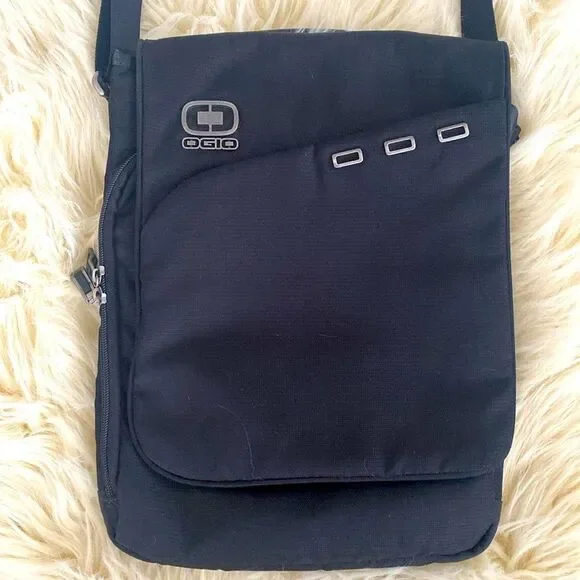 OGIO Nylon Laptop Black/Silver Cross Body Padded Bag Adjustable Strap Pockets