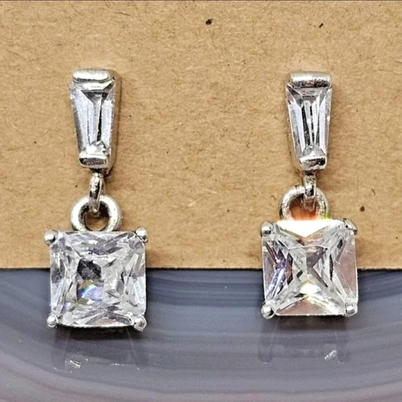 Rare Silpada 925 Sterling CZ Drop Earrings P0772