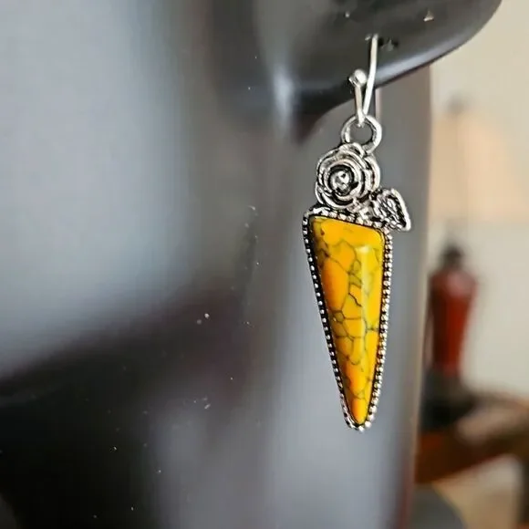 NWOT  Boho yellow stone drop earrings