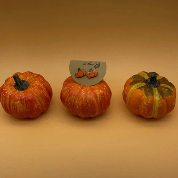 Pumpkin Stud Earrings 3/$30 🎃