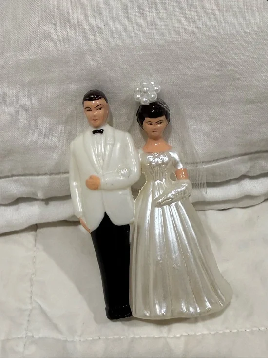VINTAGE Classic Bride and Groom Cake Topper in White and Black