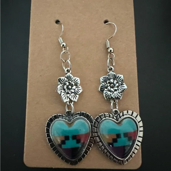 NEW Southwestern Heart Earrings 🖤