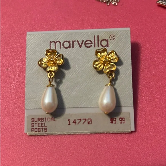 Vintage Marvella gold and pearl Earrings NEW on card NOS