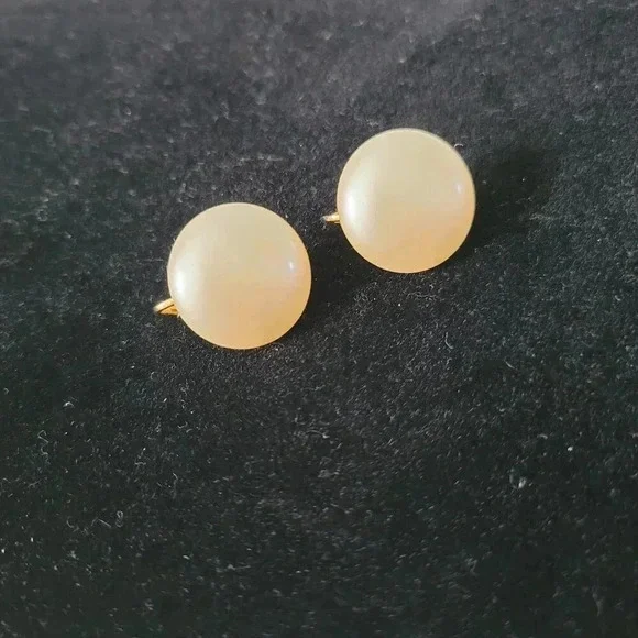Vintage Faux Pearl Clip On Earrings 3/4