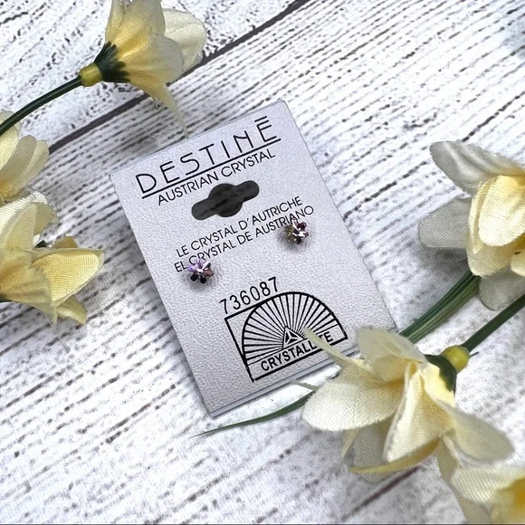 DESTINE Austrian Crystal Flower Shape Stud Earrings