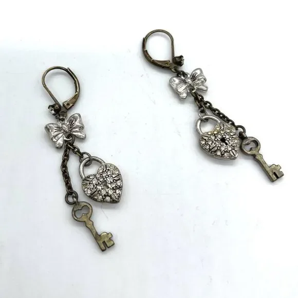 Betsey Johnson Heart &Key Charm Drop Earrings Silvertone and Rhinestone