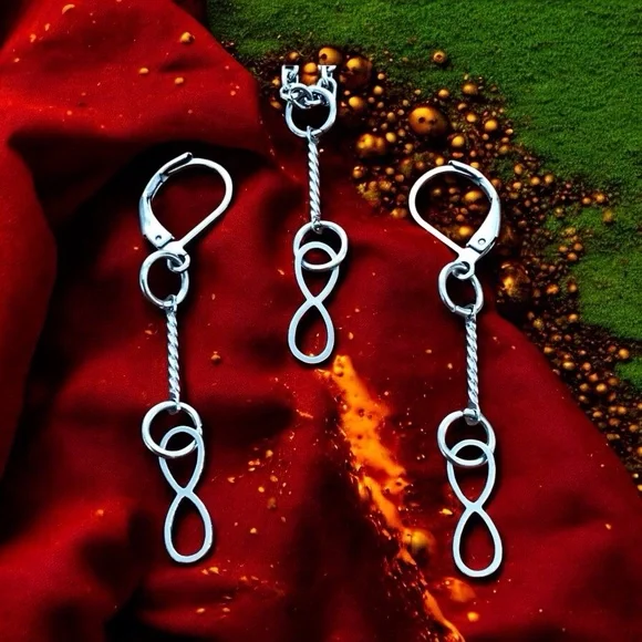 🆕 Infinity Necklace and Earrings Set Stainless Steel