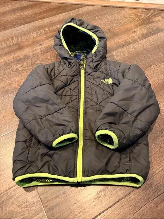 The North Face Reversible Hooded Puffer Jacket Toddler Boys 4T Black Camo