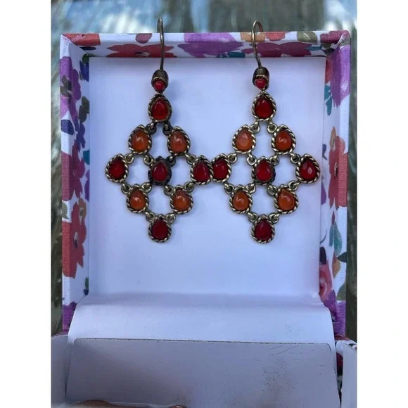 Dangly Earrings‎