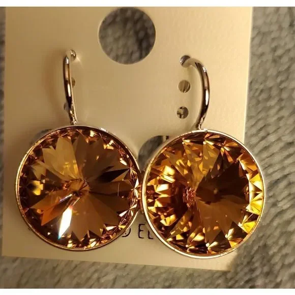 NWT‎ Brown Swarovski Element Earrings 15mm Wedding. Party. New years. Simple.