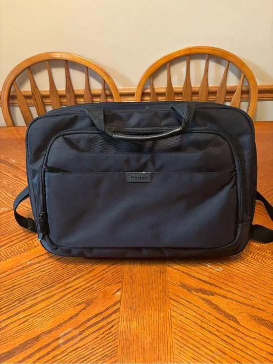 Targus Black Men's Laptop Messenger Bag with Carry Handle