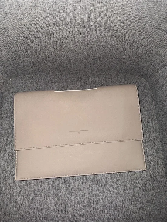 Von Holzhausen leather portfolio beige grey